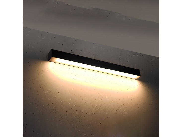 Pinne 67 fekete 3000K fali lámpa