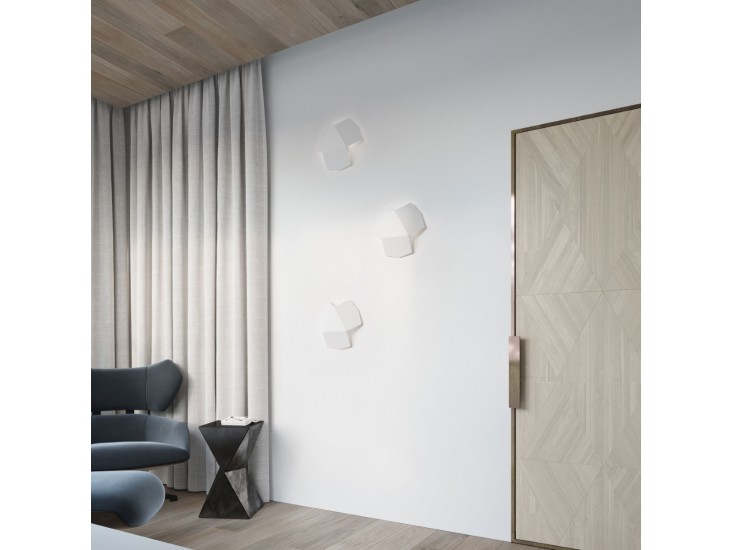 Tre fehér fali lámpa