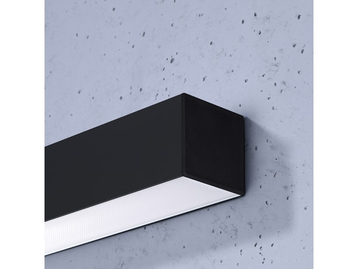 Pinne 150 fekete 3000K fali lámpa