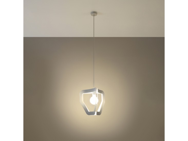 Tres fehér függőlámpa