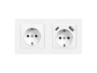 Nova földelt csatlakozóaljzat dugalj 16A 250V USB csatlakozóval fehér kerettel